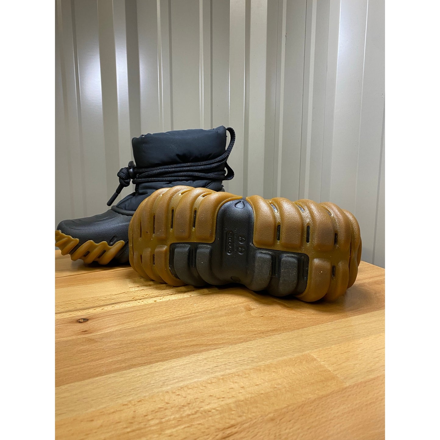 Crocs Echo Boots Black/Gum Size Women's 7/Men's 5