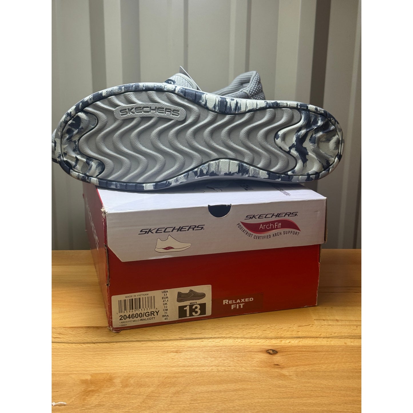 Skechers Arch Fit Melo Walcott Men’s Relaxed Fit Gray Slip On Size 13 New!