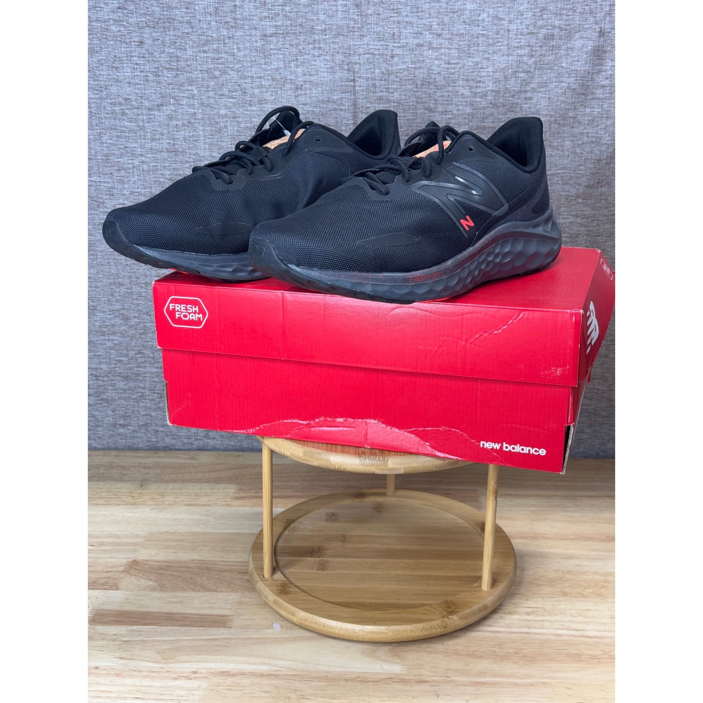 New Balance Fresh Foam Arishi v4 Men’s Black/Gray Running Shoes Size 11.5 4E