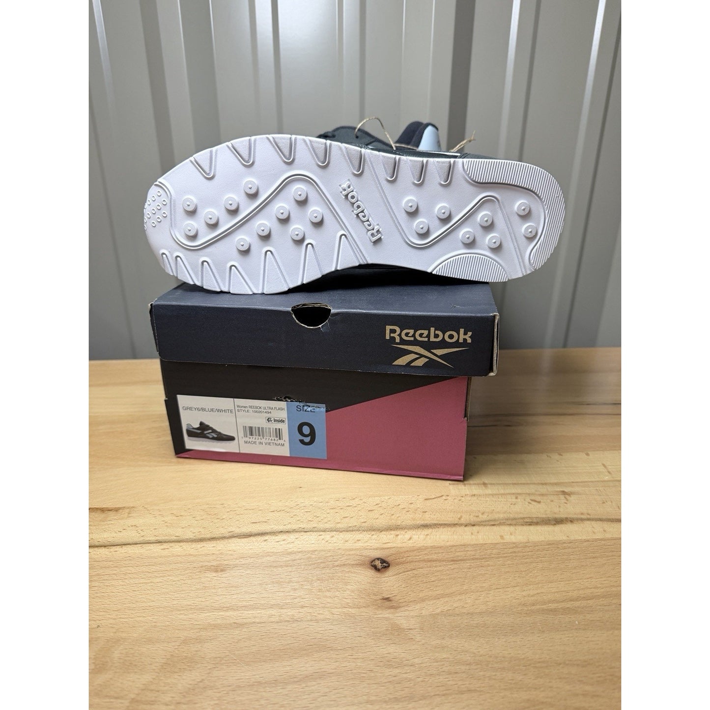 Reebok Ultra Flash Women’s Gray / Blue / White Size 9 New!