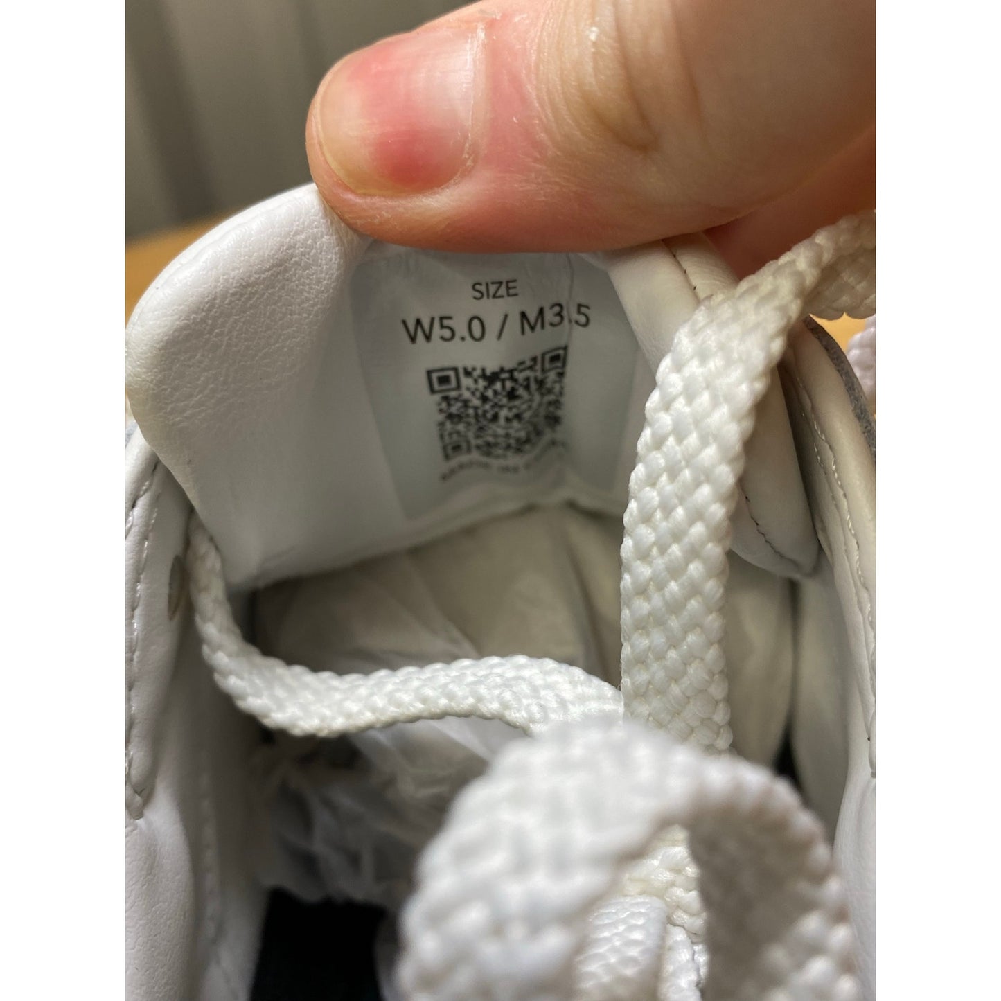 Label Go-To Low All White Women's Size 5 New!