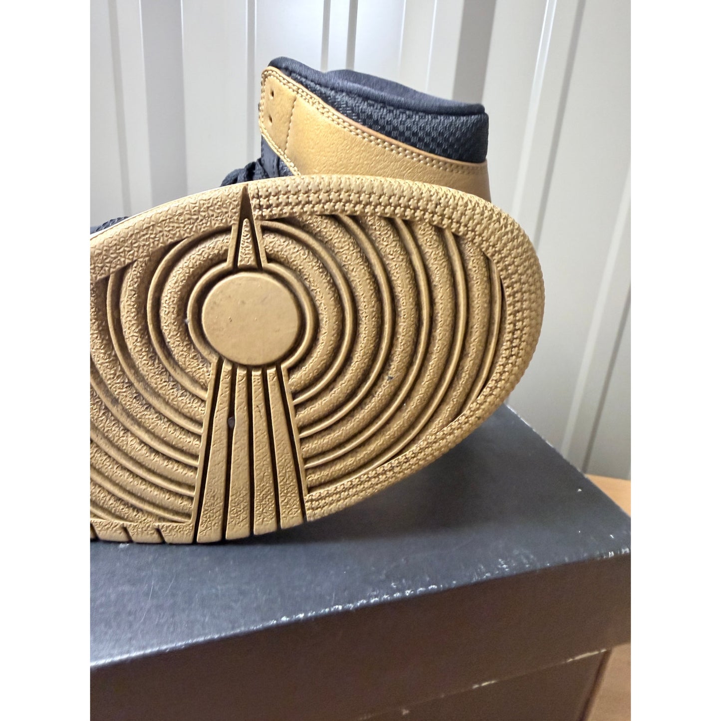 Nike Air Jordan 1 Retro High Melo PE 332550 026 Men’s Size 8