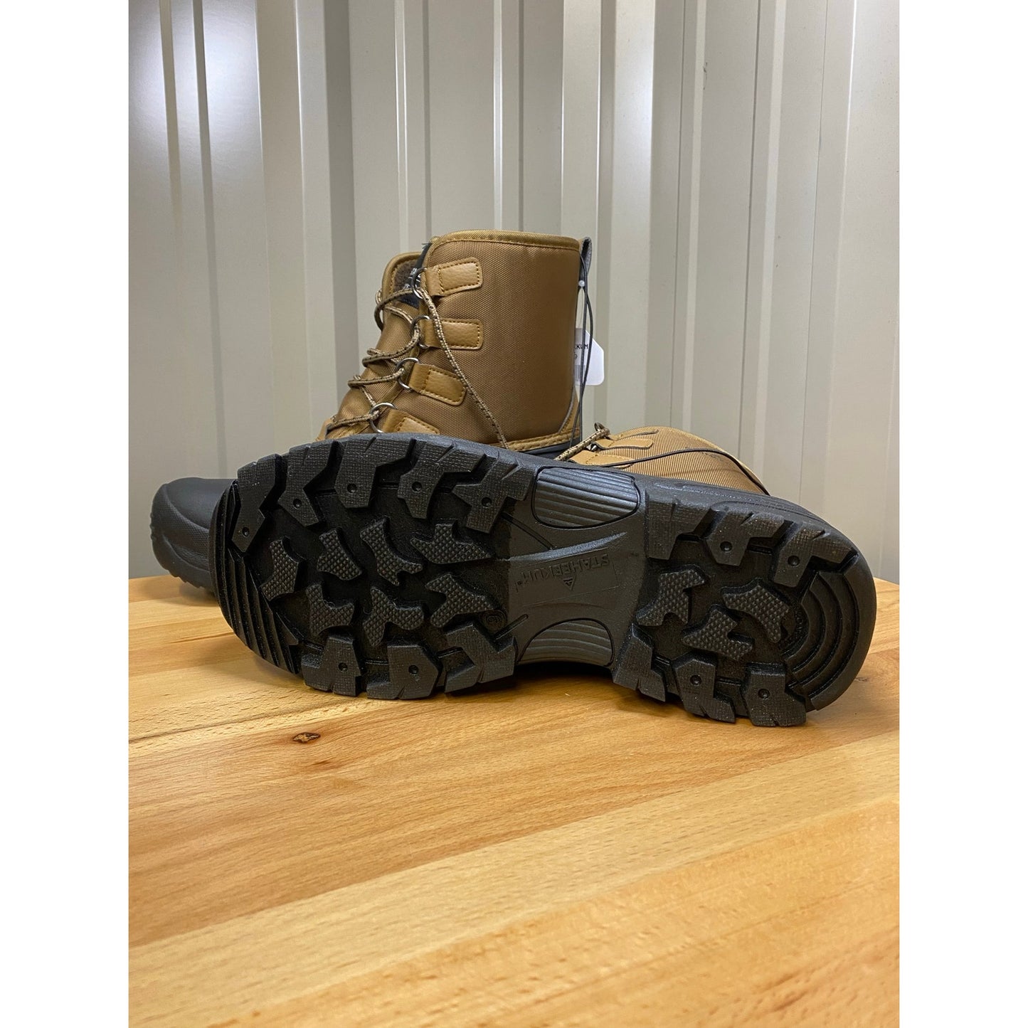 Staheekum Men's Snow Boot Size 9 Waterproof Shell Memory Foam New!