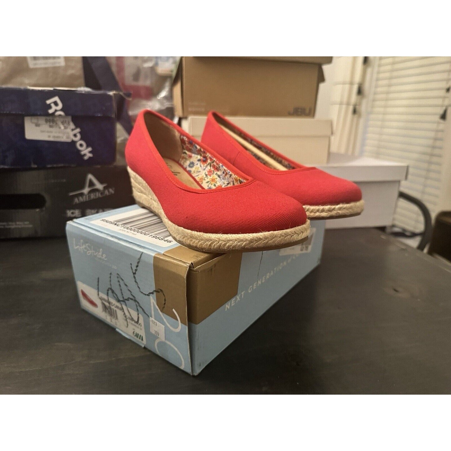 LifeStride Women's Karma Slip-On Shoes Size 6W Red NIB