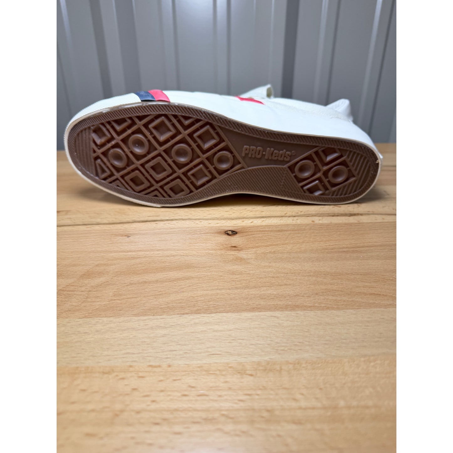 Pro-Keds Royal Plus Low Canvas Men’s Sneakers White / Navy / Red Size 9.5 New!