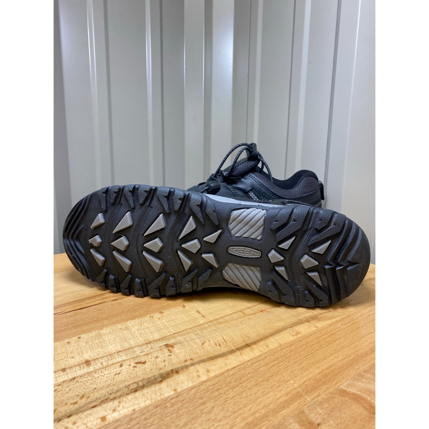Keen Targhee Low WP Black/Steel Gray Youth's Size 7