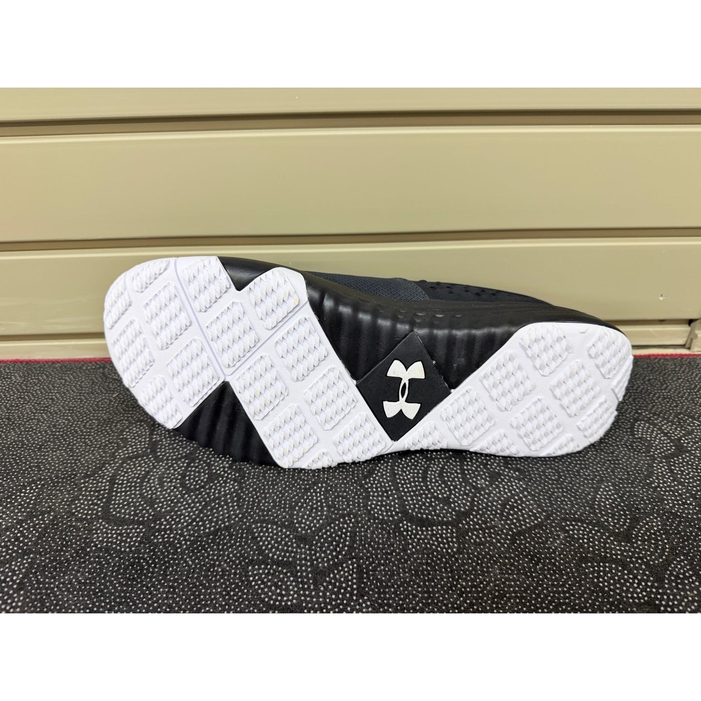 Under Armour BAM Trainer Team Bank Men’s Black / White Size 10.5