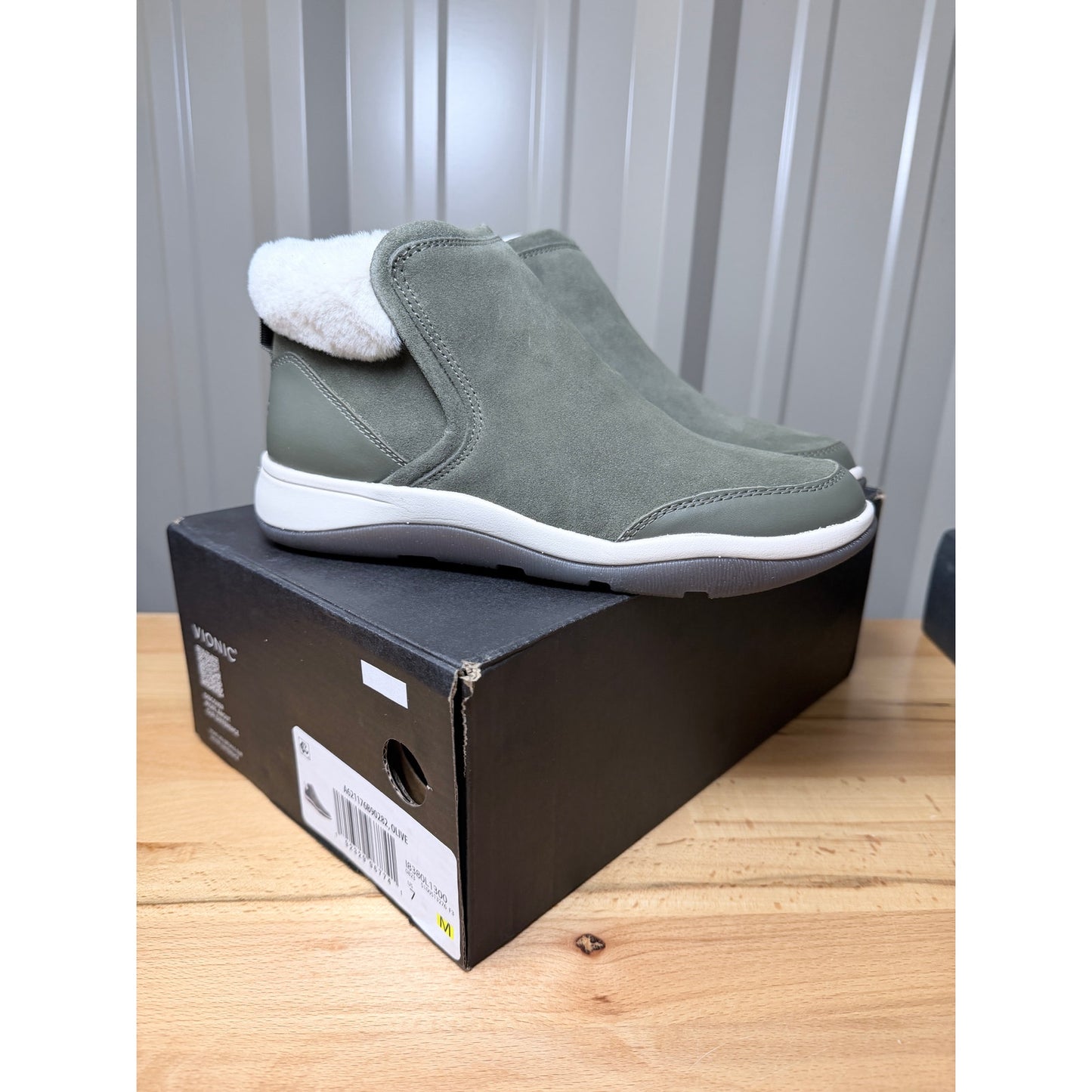 Vionic Norwood Faux Fur Ankle Boots Women’s Olive Green Size 7 New!
