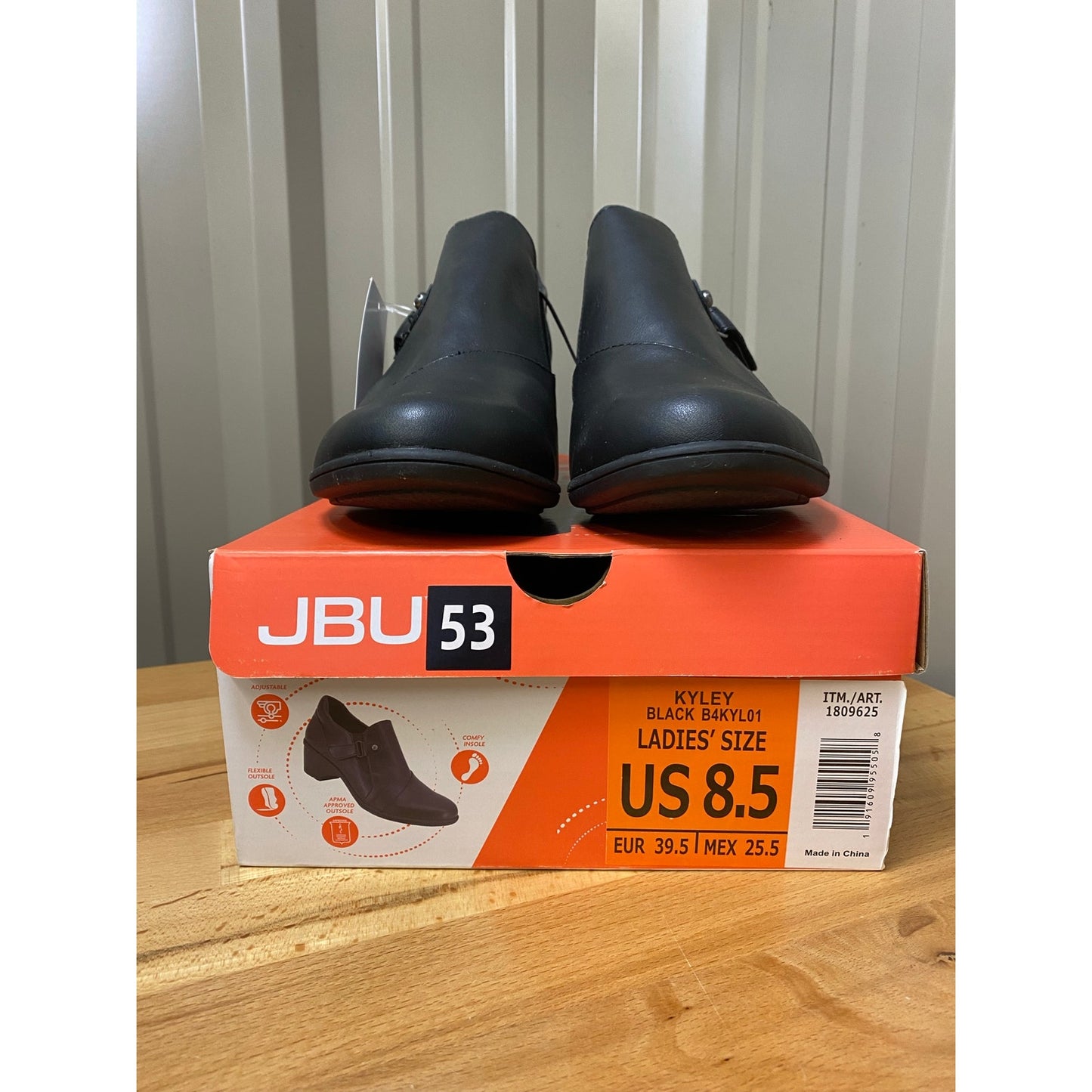 JBU Kyley Black Women's Size 8.5 New!