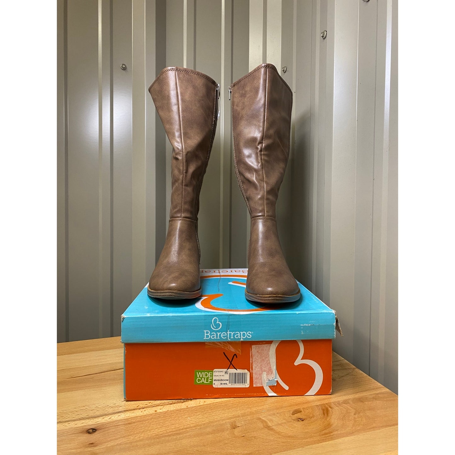 Baretraps Madelyn WC Mushroom Size 6 Wide Calf New!