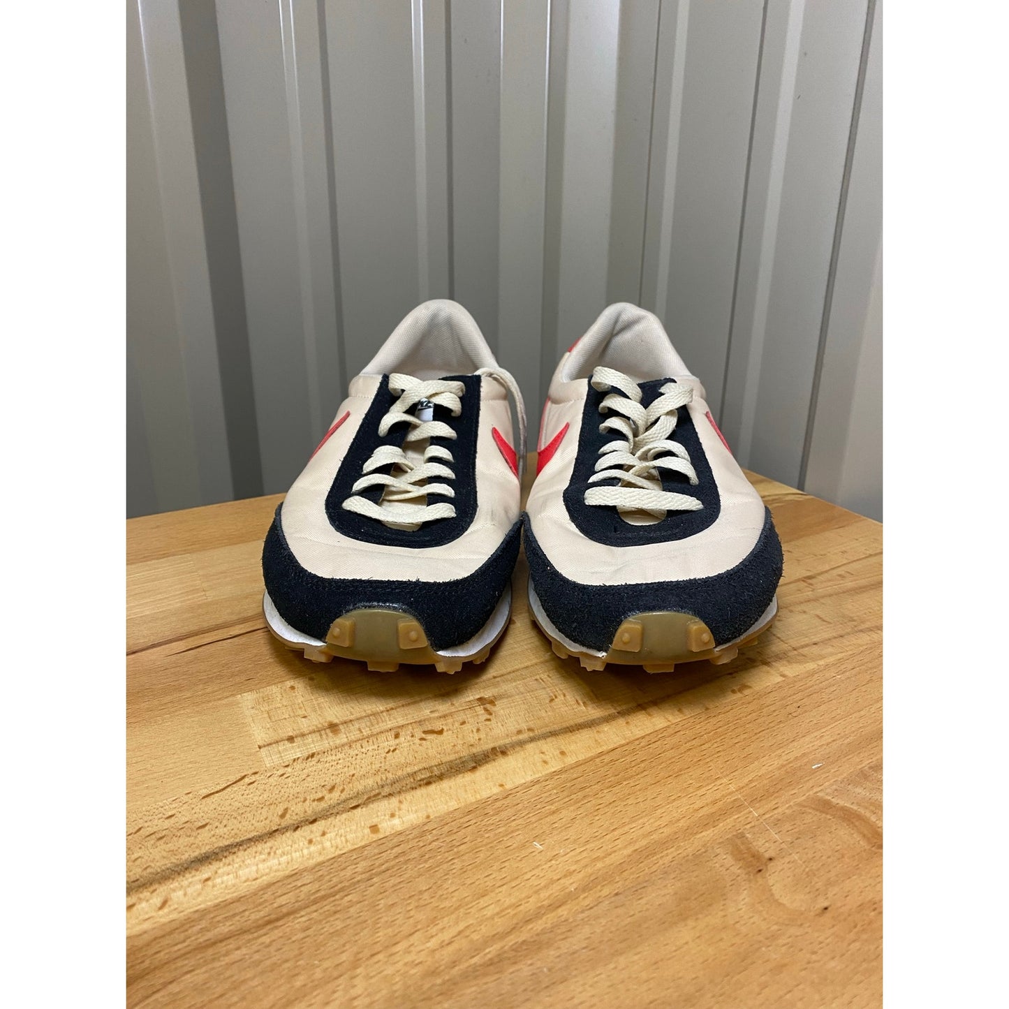 Nike Daybreak Siren Red Women's Size 10