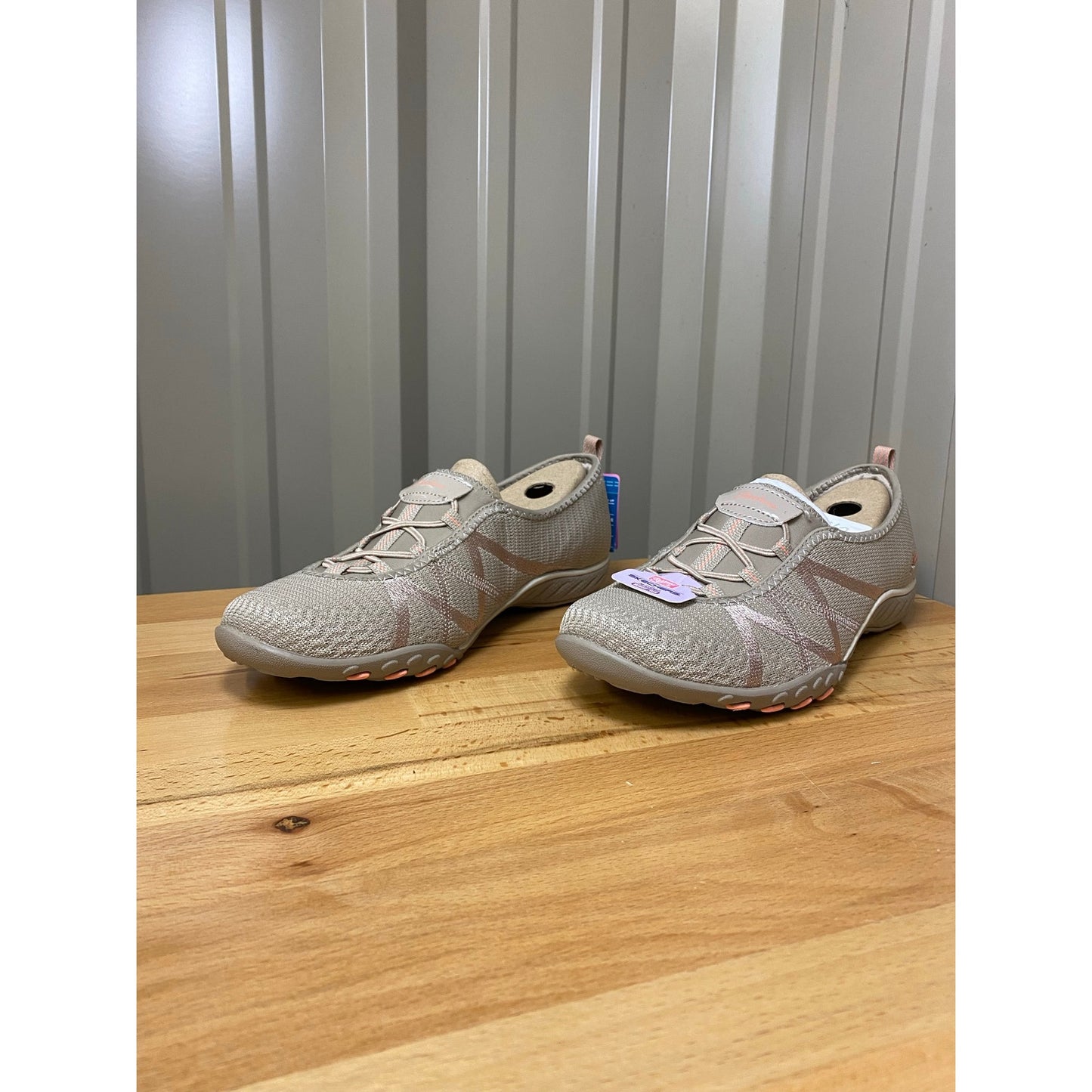 Skechers Breathe Easy a Look Mary Jane Flats Beige/Pink Women's Size 7.5 New!