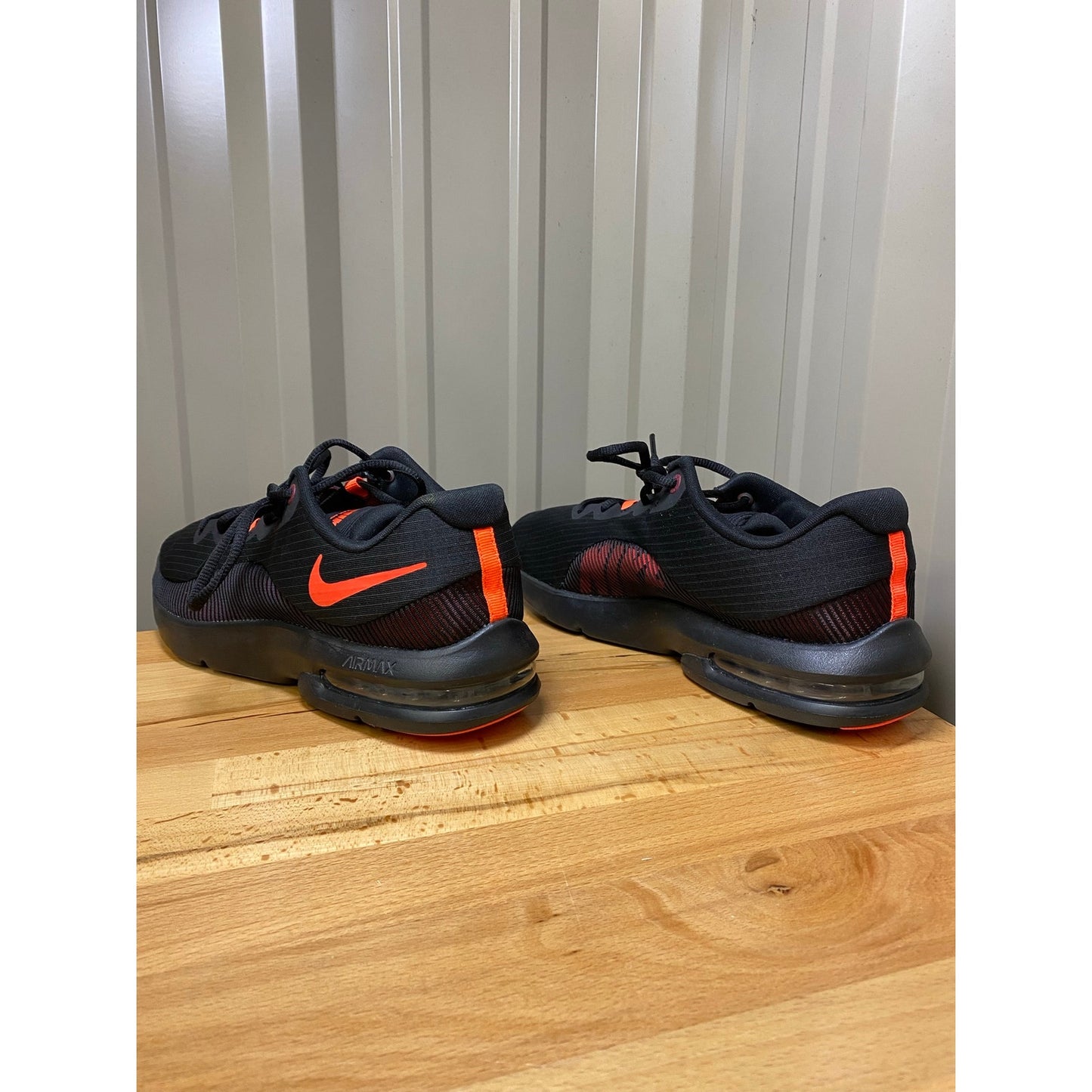Nike Air Max Advantage 2 AA7396-004 Men's 12 Black Crimson Red New!