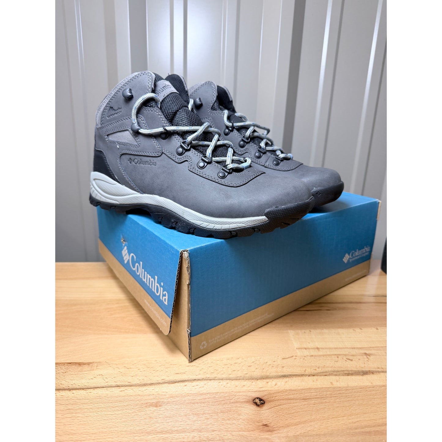Columbia Newton Ridge Plus Waterproof Women’s Quarry Gray Boots Size 11 New!