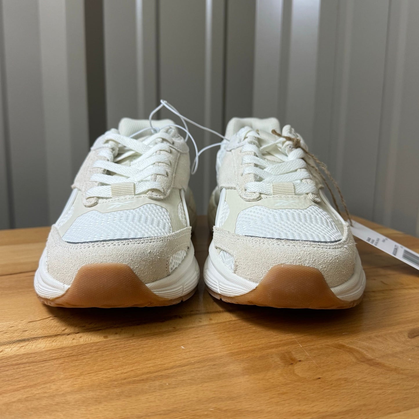 Reebok Chaos Chunky Low Top Cream Tan Gum Sneakers Women's 9 NIB