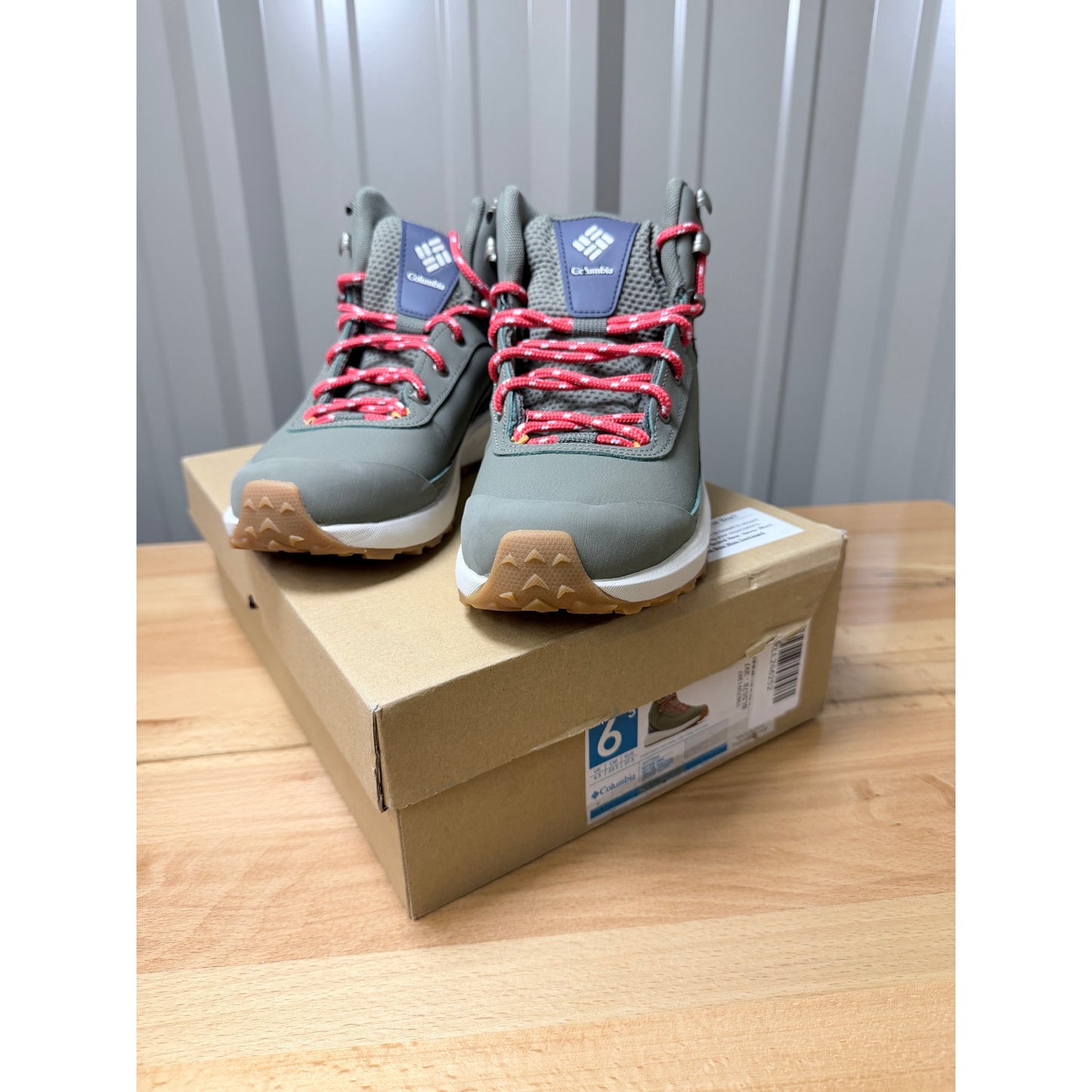Columbia Trailstorm Peak Mid Women’s Hiking Boots Stone Green Size 6.5 New!