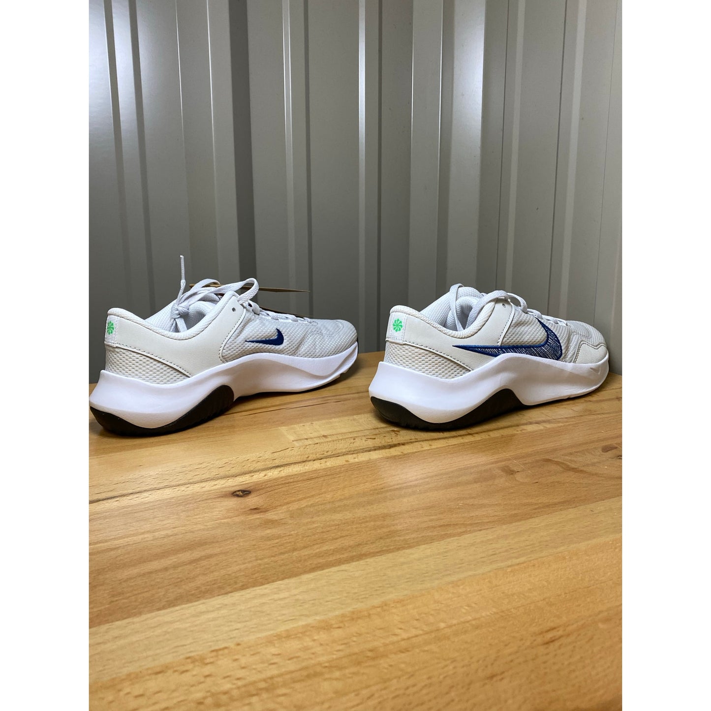 Nike Legend Essential 3 NN Platinum Tint/Court Blue-White Men's Size 6.5 New!