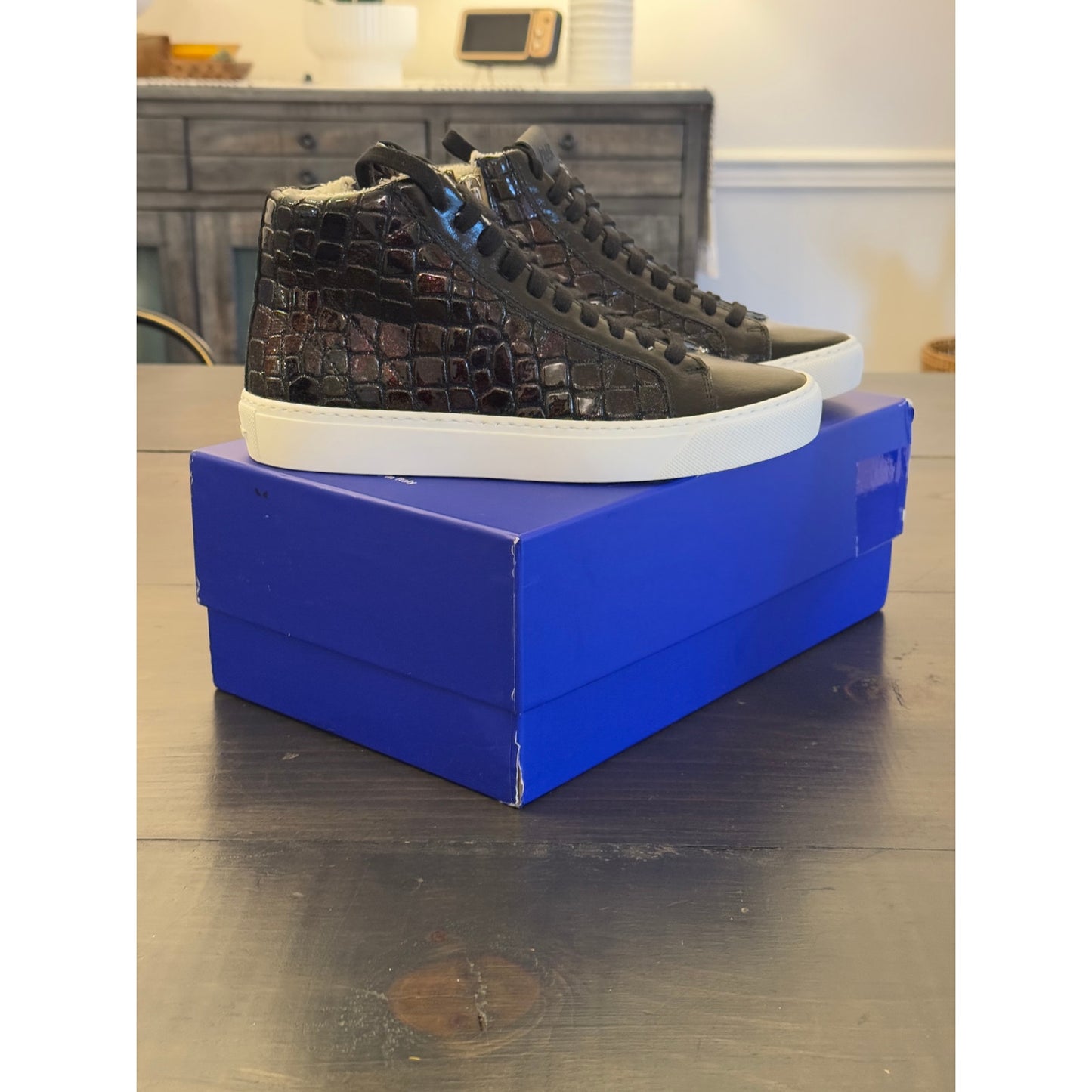 P448 Women's Fantasy Glitter Croc Embossed High Top Sneakers Size EU 36/5.5 US