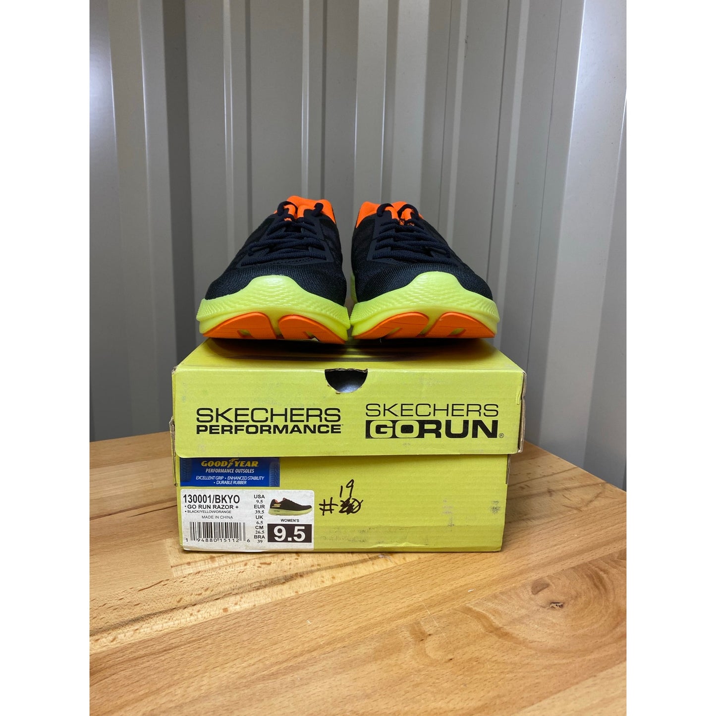 Skechers Go Run Razor Plus Black/Yellow/Orange Women's Size 9.5 New!