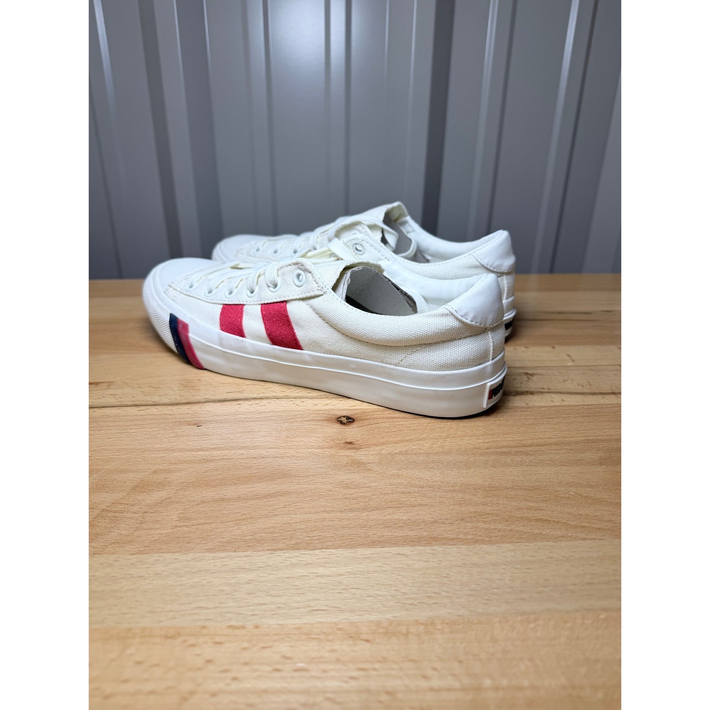 Pro-Keds Royal Plus Low Canvas Men’s Sneakers White / Navy / Red Size 9.5 New!