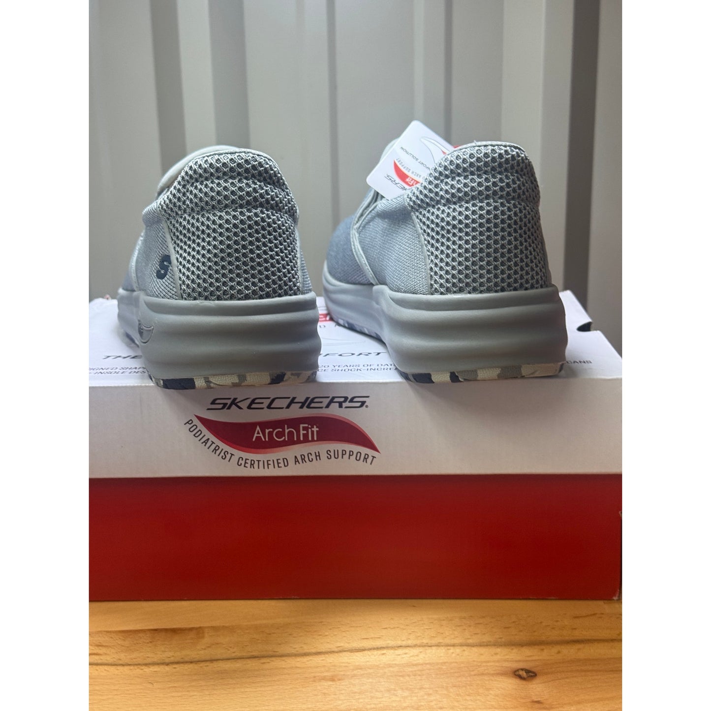 Skechers Arch Fit Melo Walcott Men’s Relaxed Fit Gray Slip On Size 13 New!