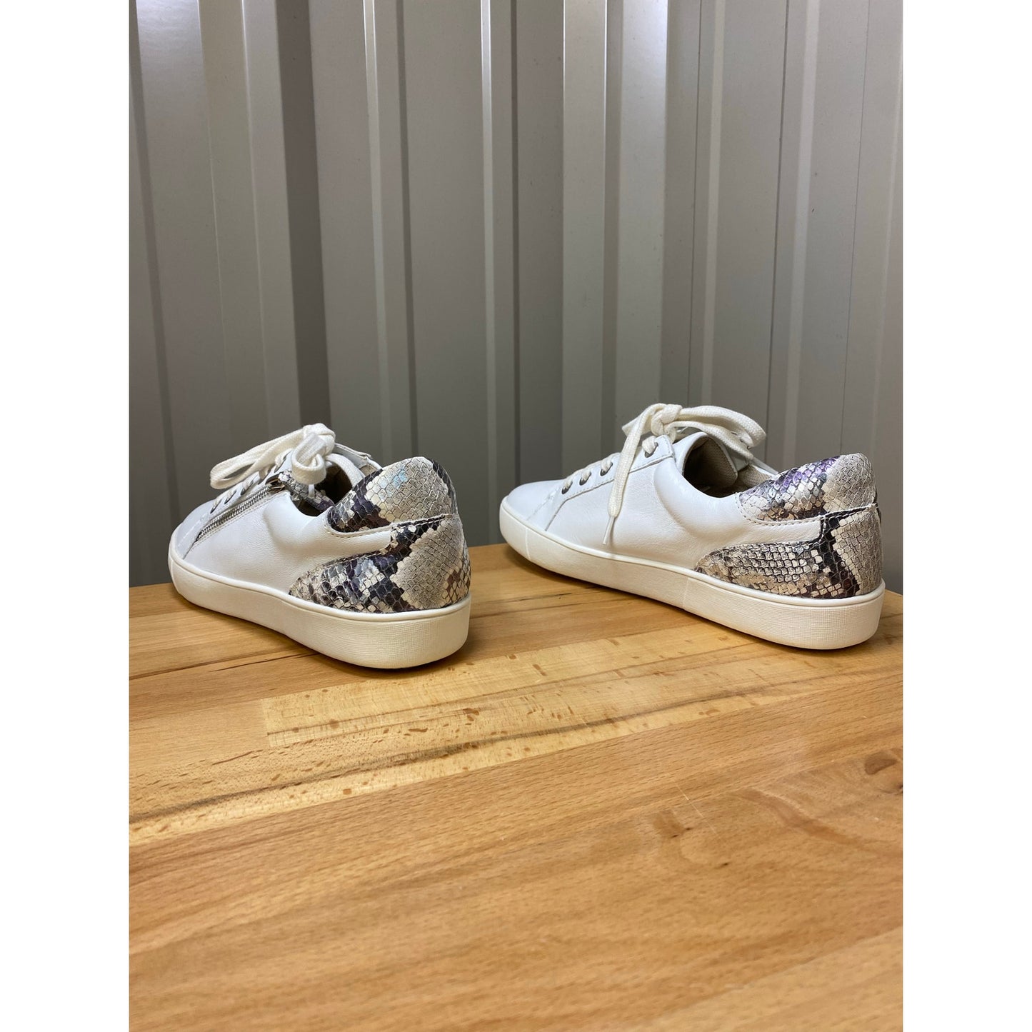 Naturalizer Macayla Women's White/Crocodile Leather Size 6.5