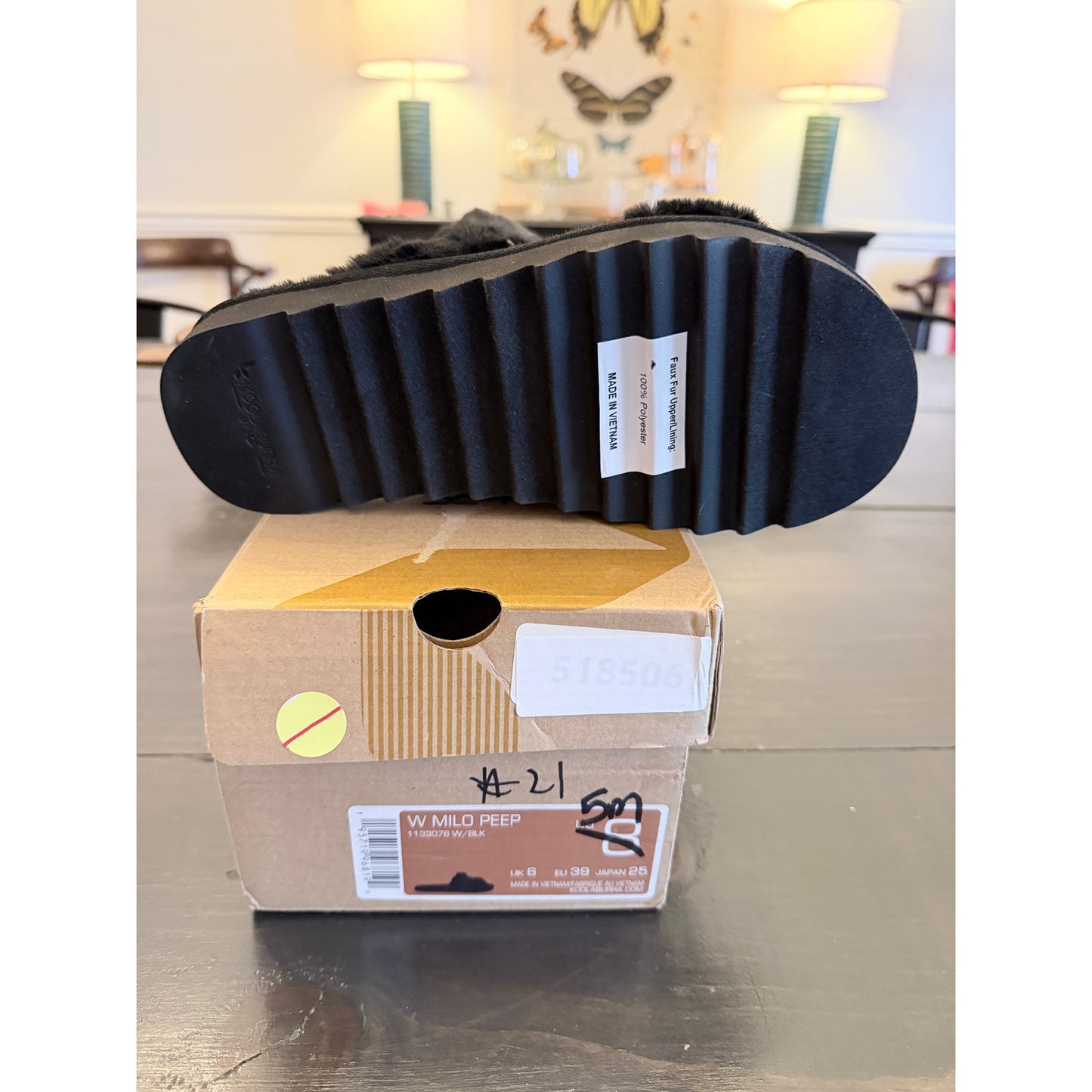 Koolaburra Milo Peep Women’s Size 5 Black Furry Slip On Sandals New!
