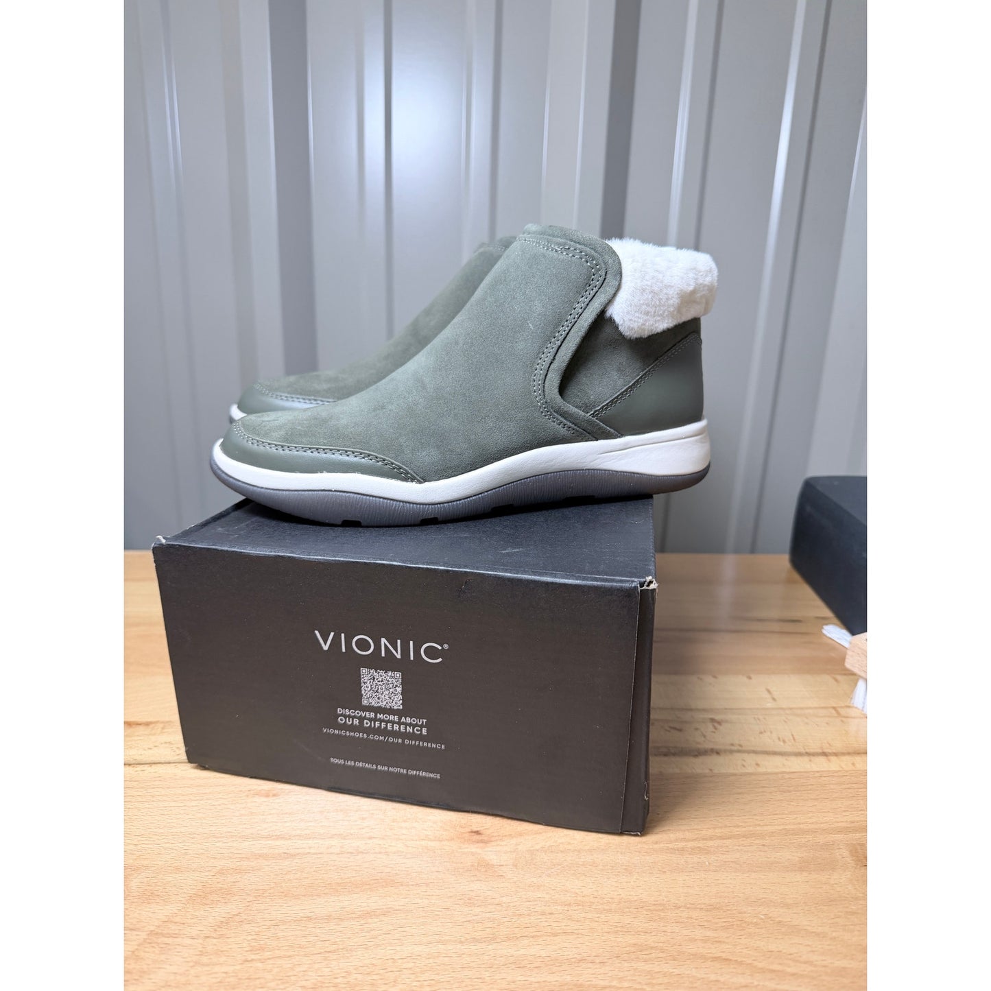 Vionic Norwood Faux Fur Ankle Boots Women’s Olive Green Size 7 New!