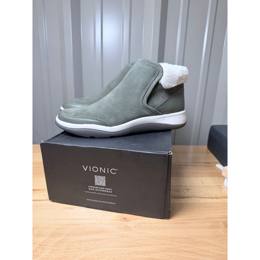 Vionic Norwood Faux Fur Ankle Boots Women’s Olive Green Size 7 New!
