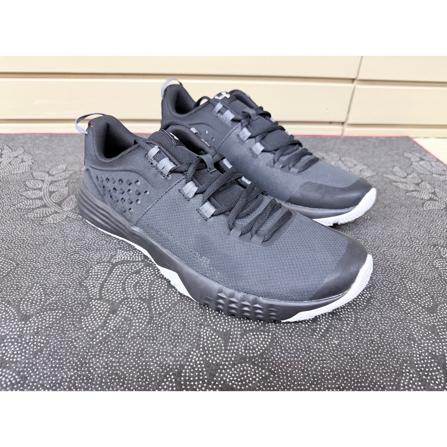 Under Armour BAM Trainer Team Bank Men’s Black / White Size 10.5
