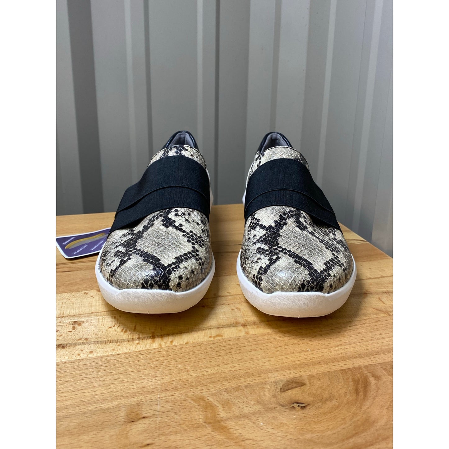 Clarks Kayleigh River Loafer Taupe Snake Women's Size 6 New!