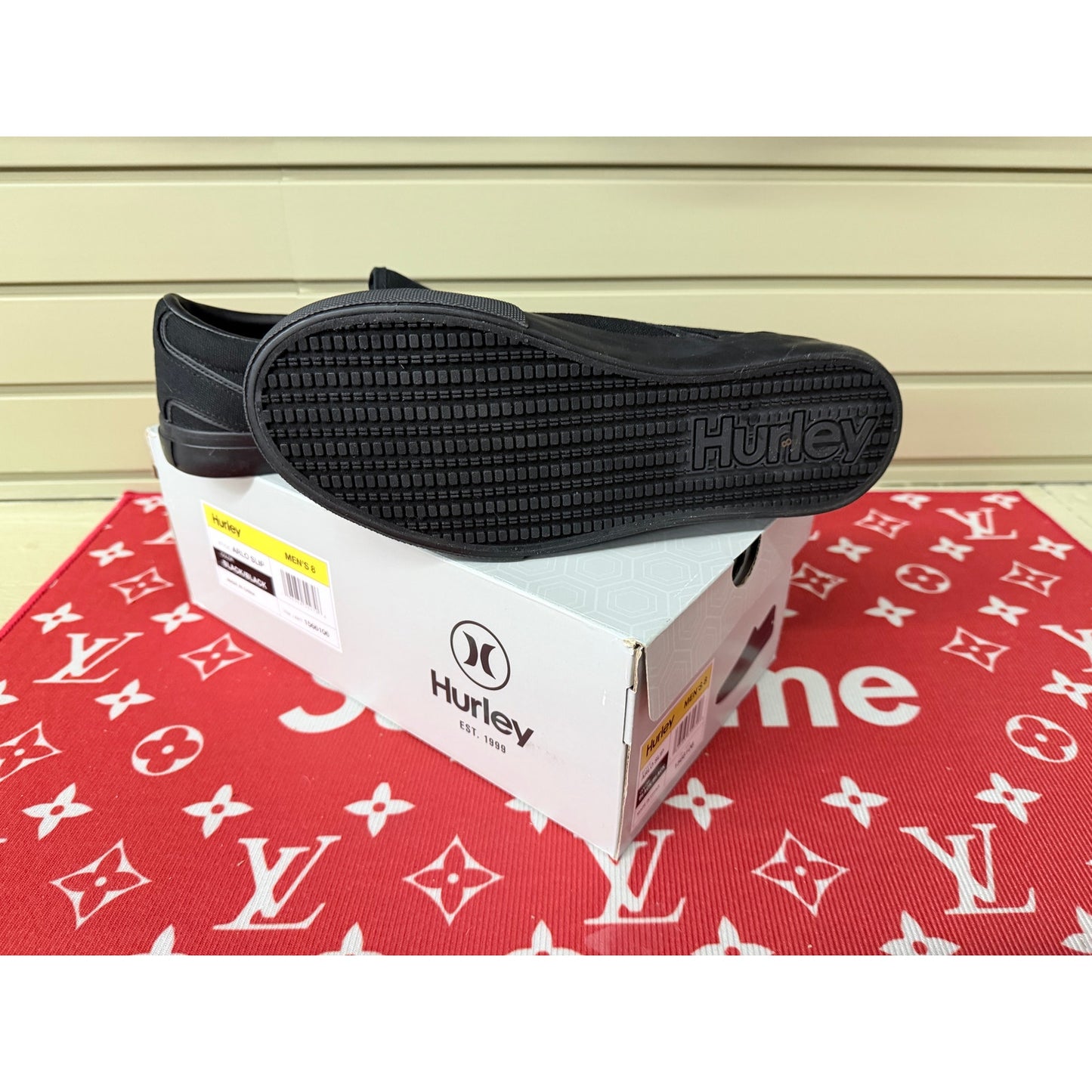 Hurly Arlo Men’s Black Slip On Sneakers Size 8 New!