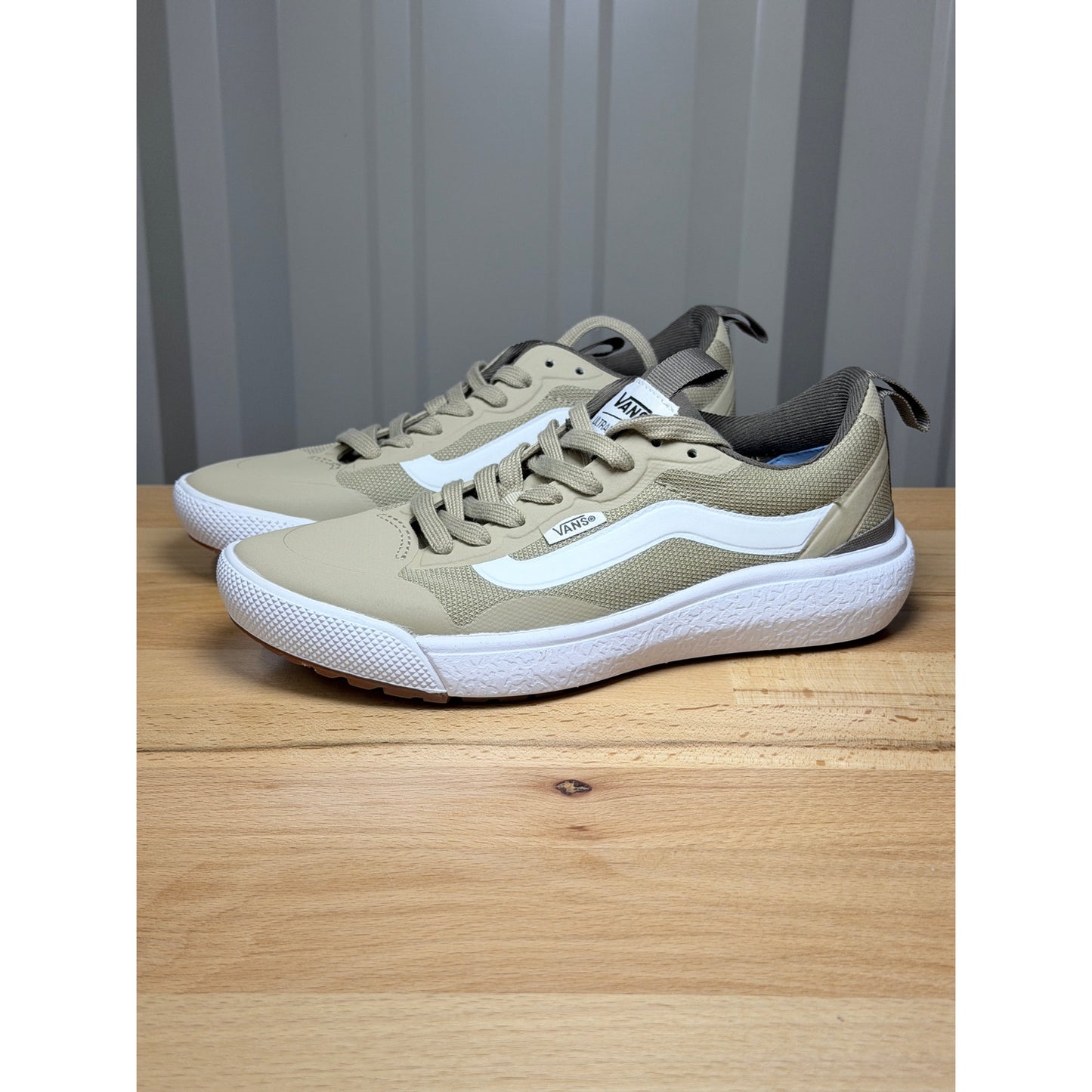 Vans Ultrarange EXO Women’s Cornstalk Size 5 New