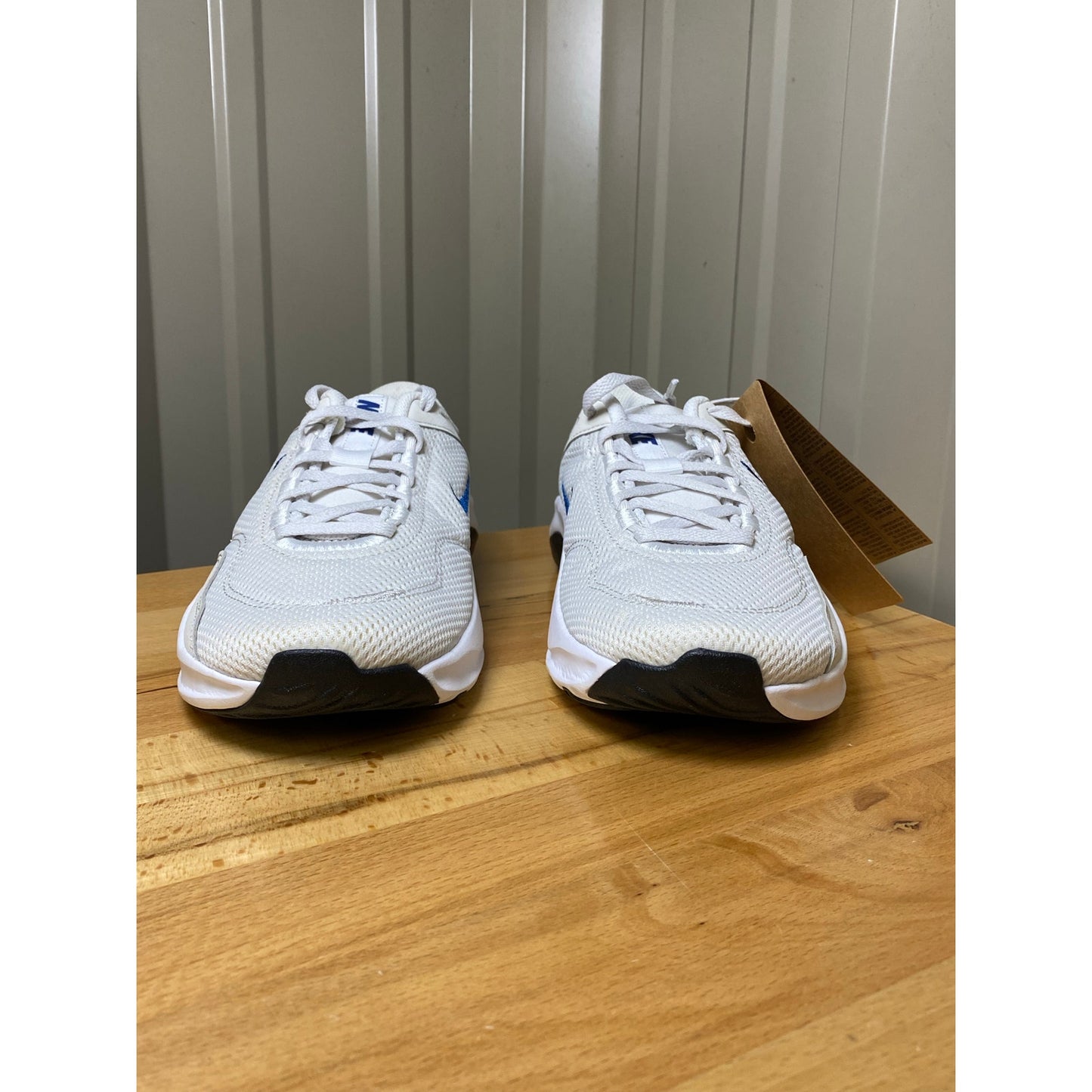 Nike Legend Essential 3 NN Platinum Tint/Court Blue-White Men's Size 6.5 New!