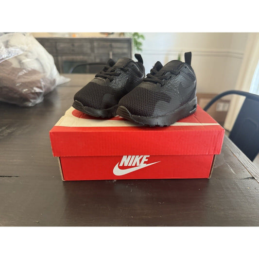 Nike Air Max Tavas (TDE) 4C. New In Box. $50 Retail!