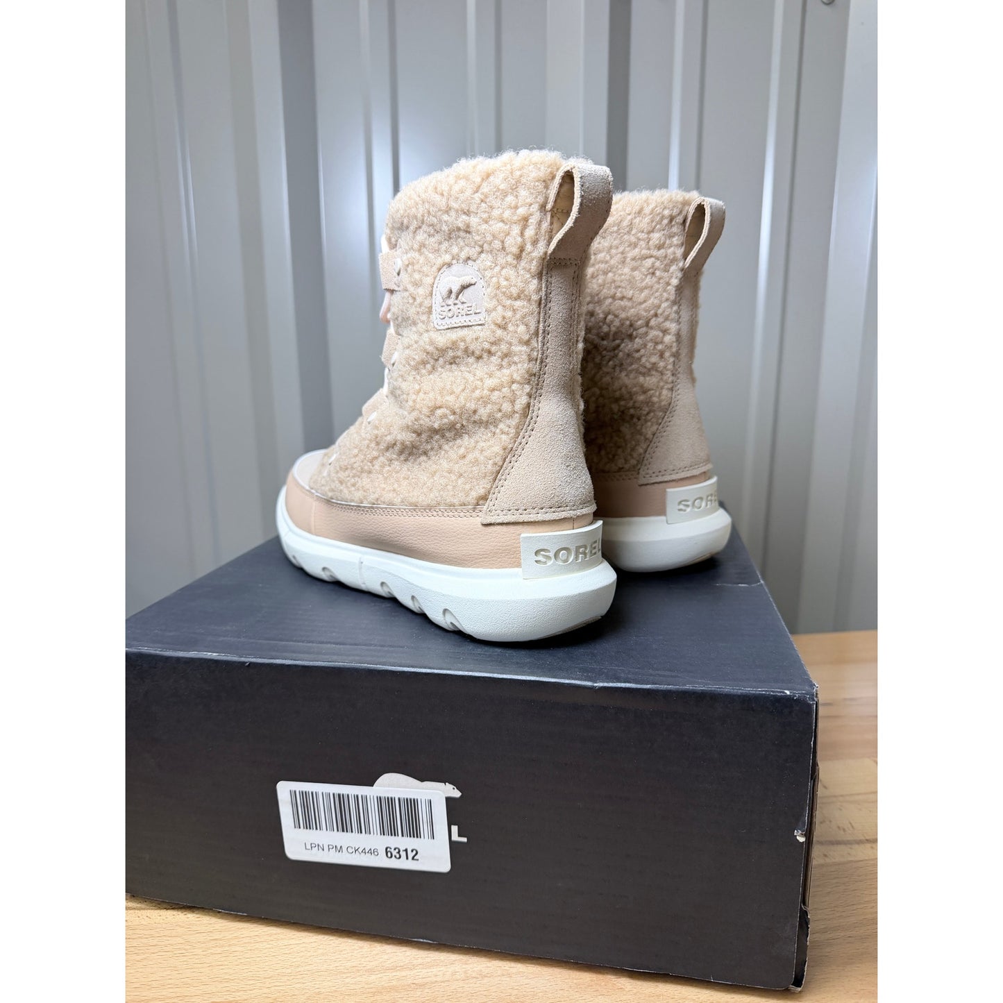 SOREL Youth Explorer Cozy Waterproof Boots Canoe / Chalk Size 6y New!