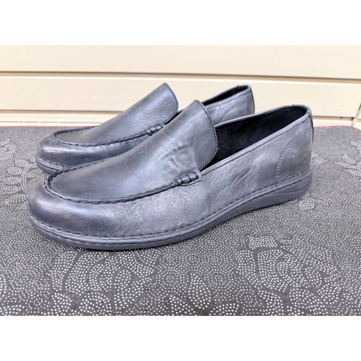 Born Thaton Men’s Black Leather Loafer Size 13