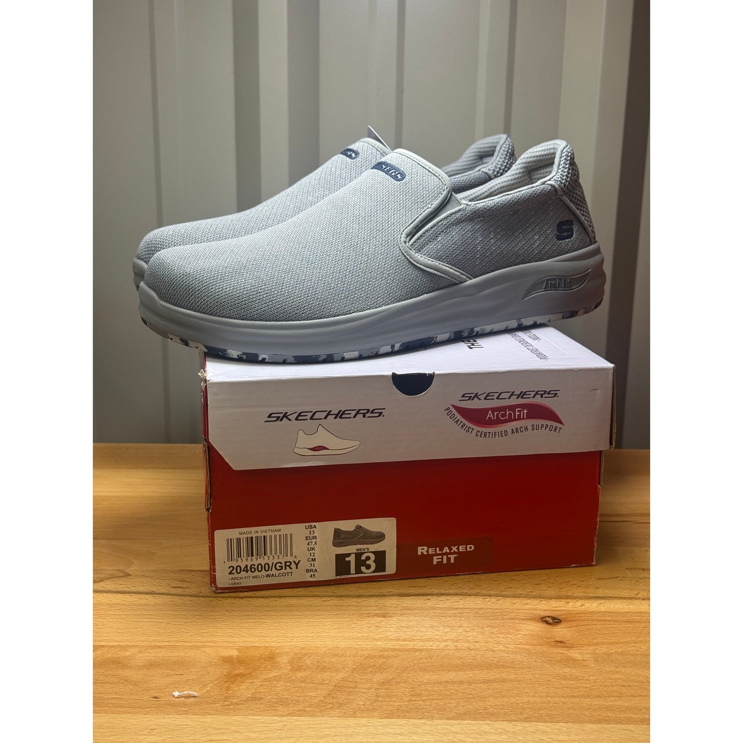 Skechers Arch Fit Melo Walcott Men’s Relaxed Fit Gray Slip On Size 13 New!