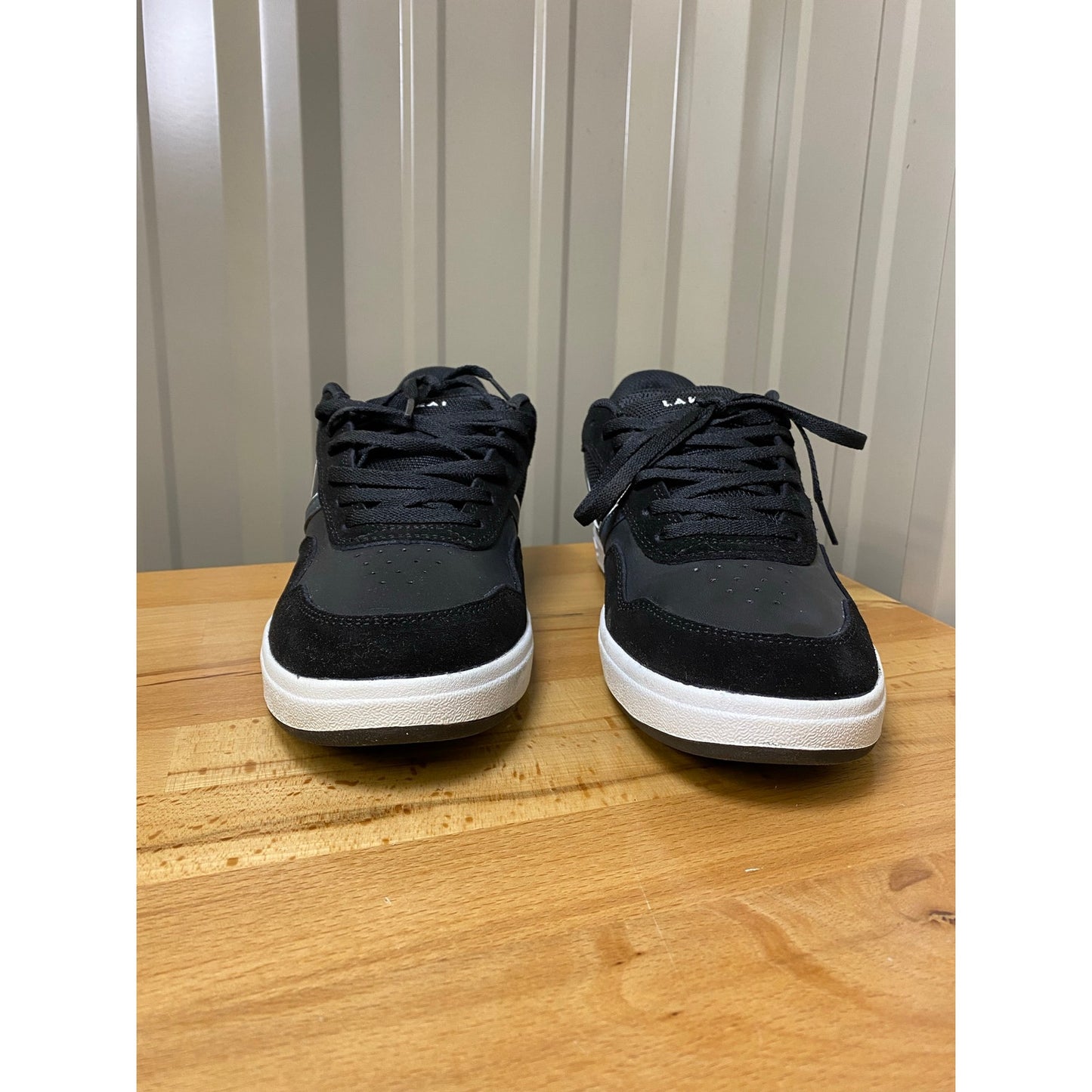 Lakai Terrace Men's Skate Shoes Black/White Size 9.5 New!