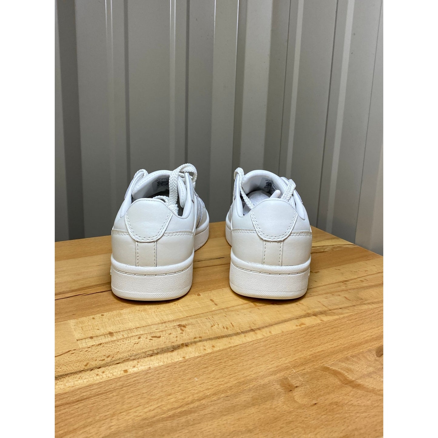 Label Go-To Low All White Women's Size 5 New!