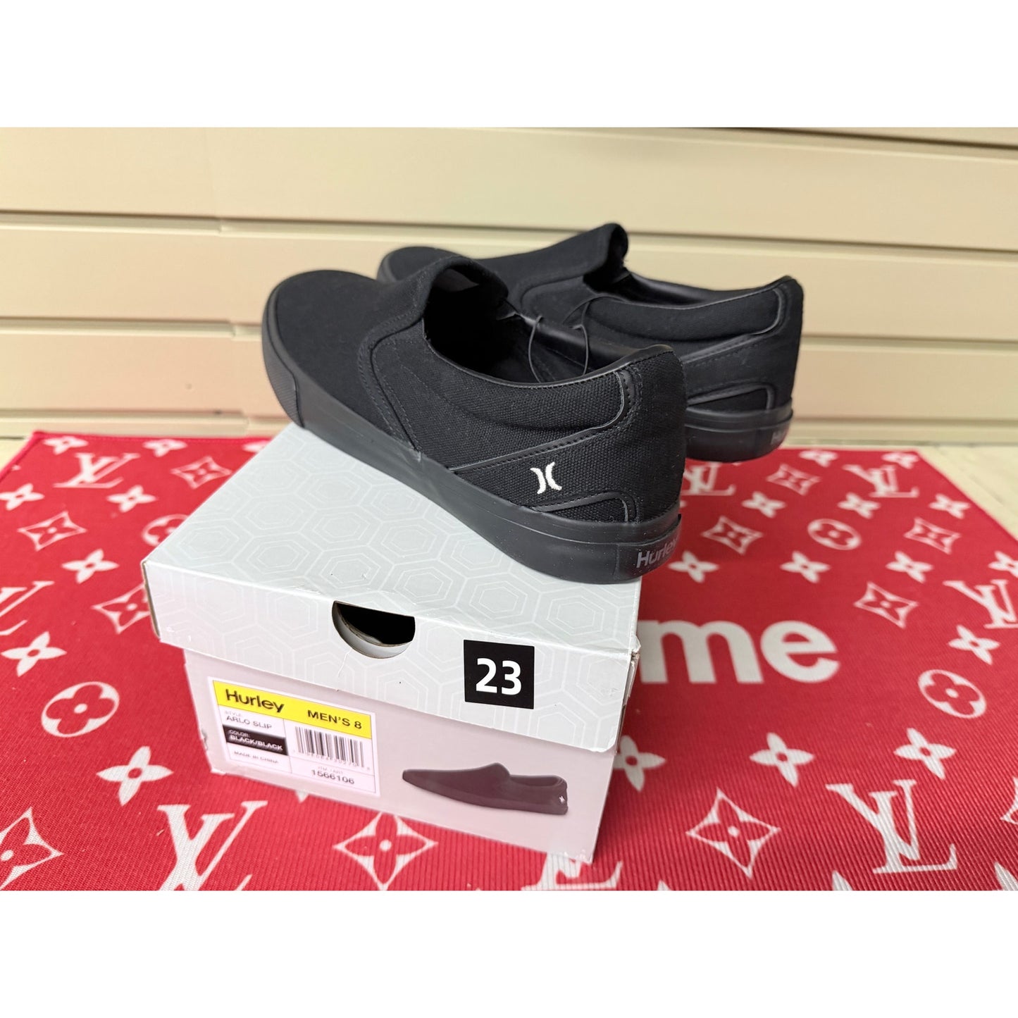 Hurly Arlo Men’s Black Slip On Sneakers Size 8 New!