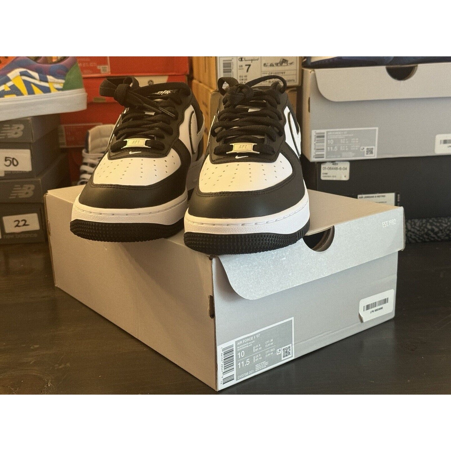 Nike Air Force 1 Low '07 White Swoosh Panda DV0788-001 Mens New Size 10