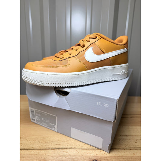 Nike Air Force 1 LV8 2 GS Monarch / Sail DX1656 800 Size 6.5y New!