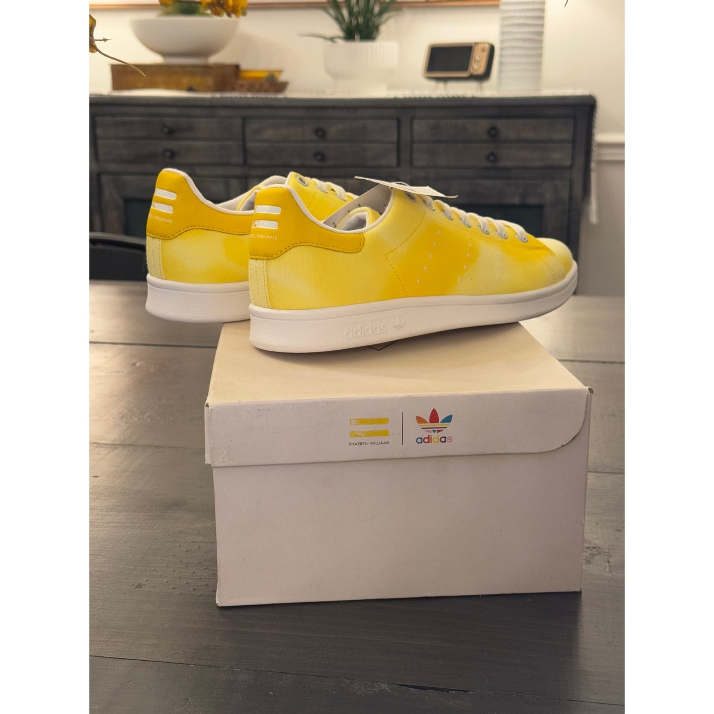 Adidas Pharrell Williams Stan Smith Yellow Men’s Tennis Shoes Size 8.5 New!