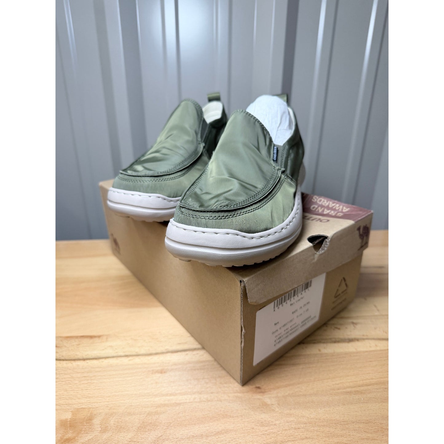 Camel Crown Men’s Army Green Lightweight Nylon Loafers Size 7 New!