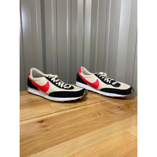 Nike Daybreak Siren Red Women's Size 10