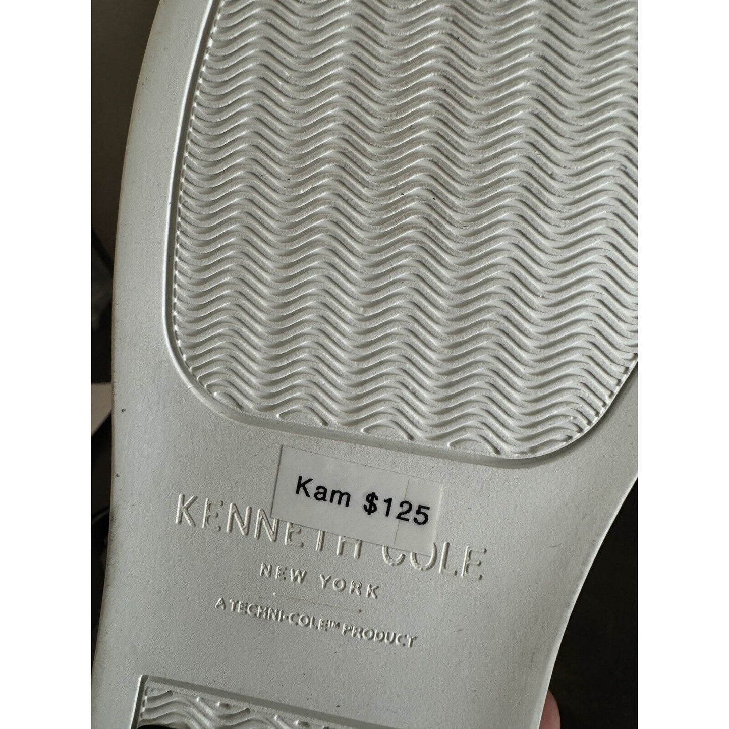 Kenneth Cole New York Black Leaf Kam Leather Sneaker size 9.5M $125 Retail New!