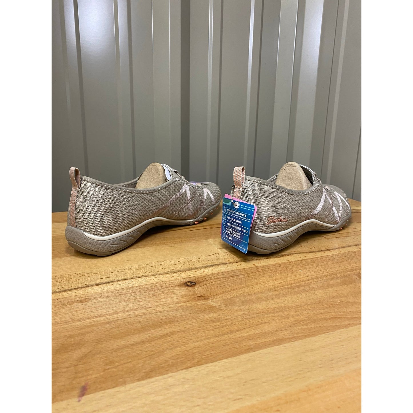 Skechers Breathe Easy a Look Mary Jane Flats Beige/Pink Women's Size 7.5 New!