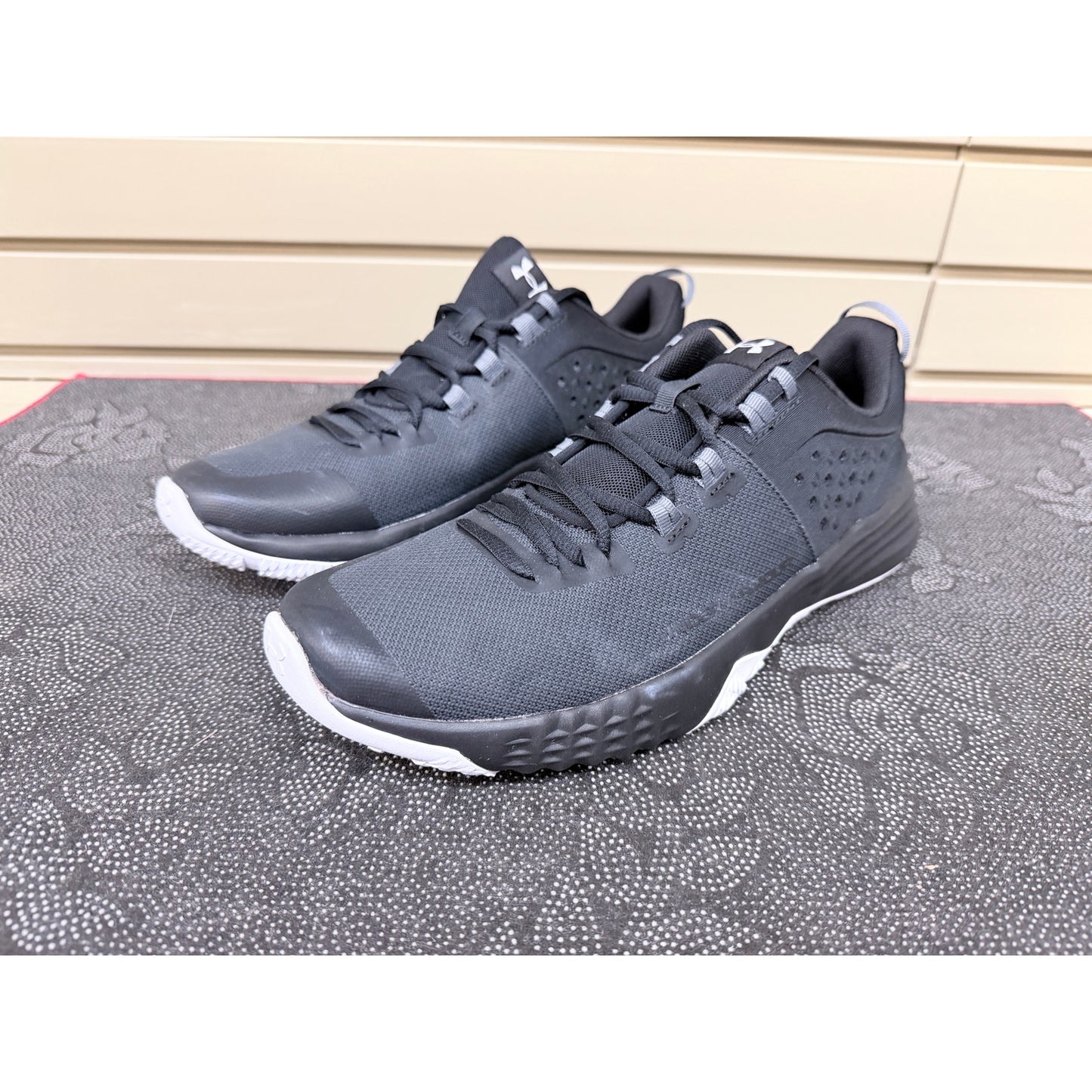 Under Armour BAM Trainer Team Bank Men’s Black / White Size 10.5