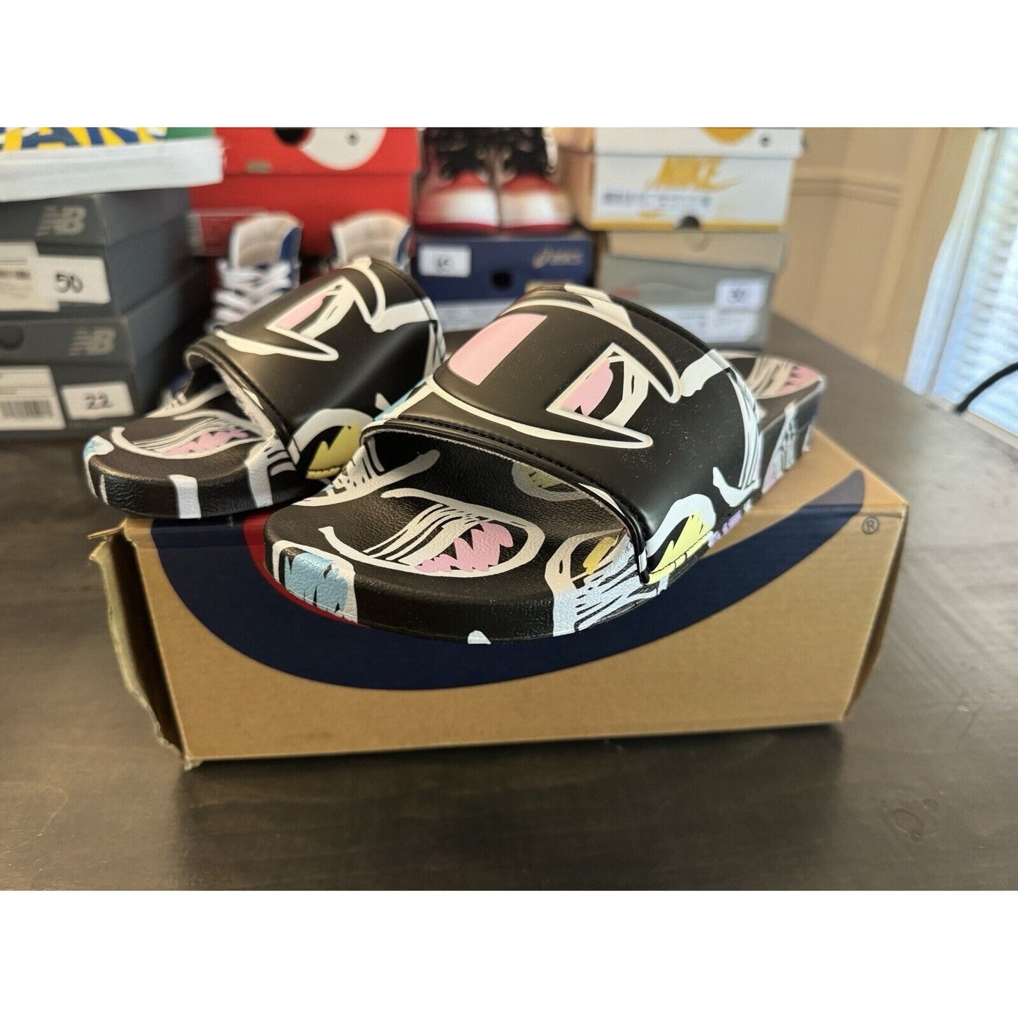 Champion IPO Comic Slides Black Multicolor Size 7 Youth/9 W (GS) Big Kids' NWB!